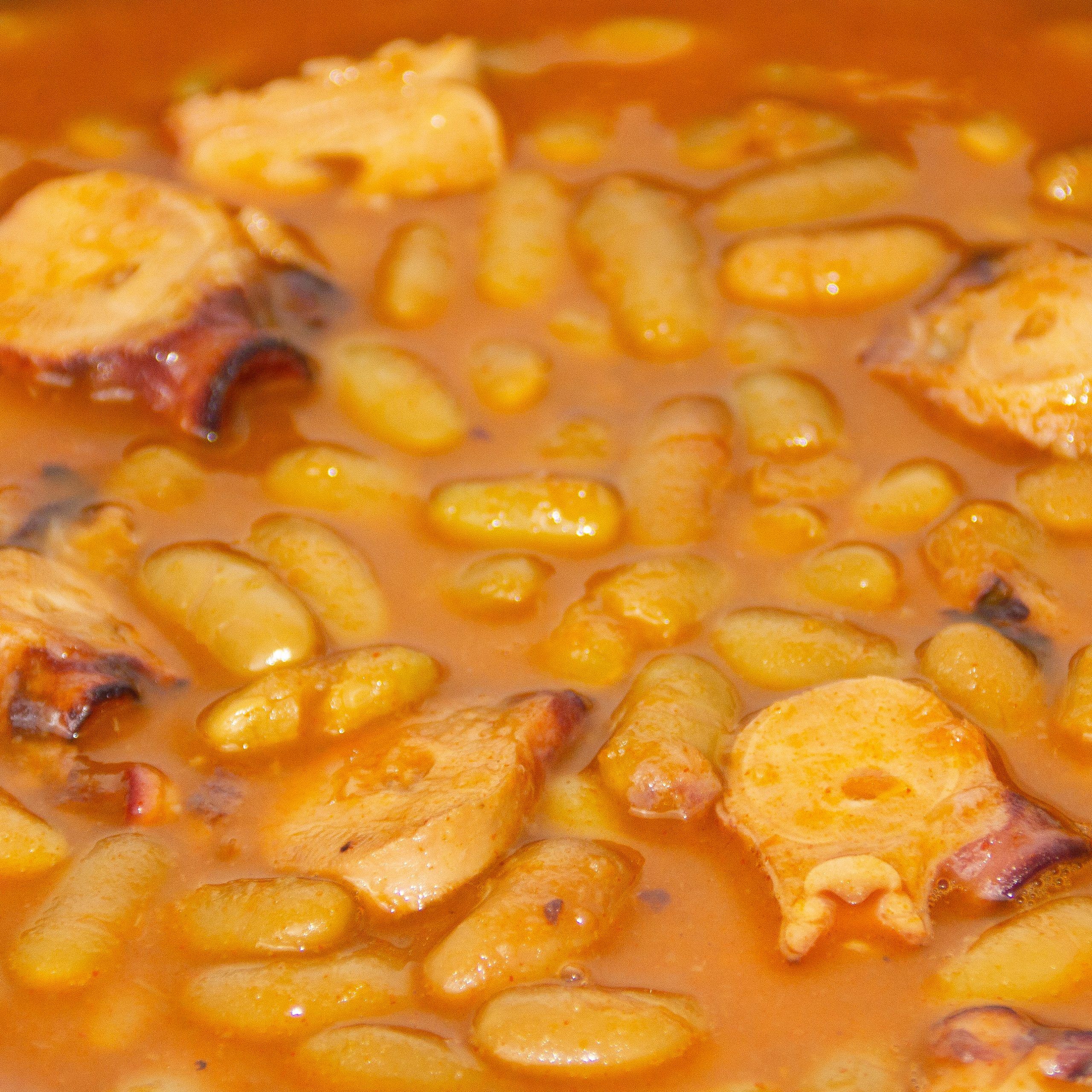 Detalle de verdinas con pulpo Detalle del producto de conservas gourmet Lorixe de la gama de verdinas con pulpo